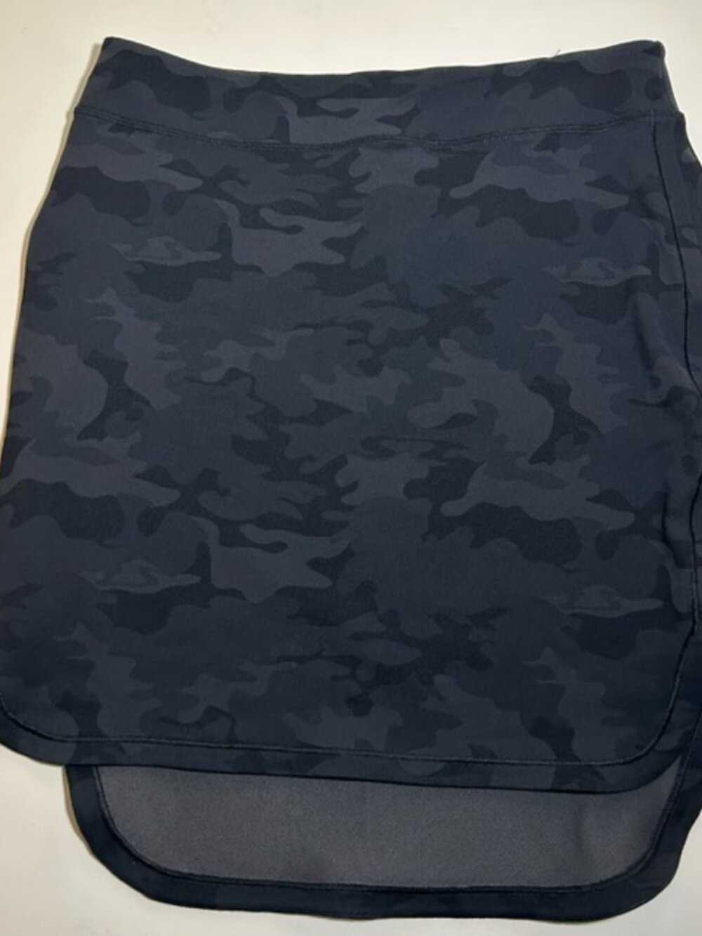 Lululemon Athletica City Skirt Camo Black Gray Soot - Size 6